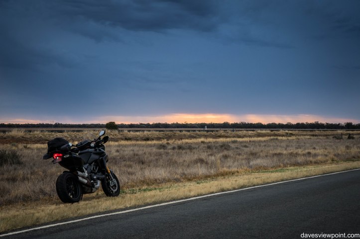 Outback NSW trip and Sydney Moto Group Meets 325